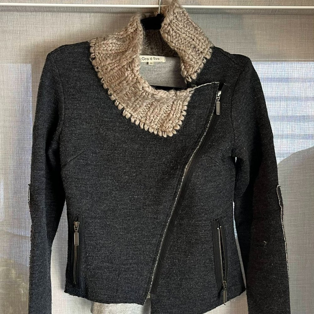 Go a Live Small (34) Jacket 100% Wool (70% Wool 30% Acrylic)